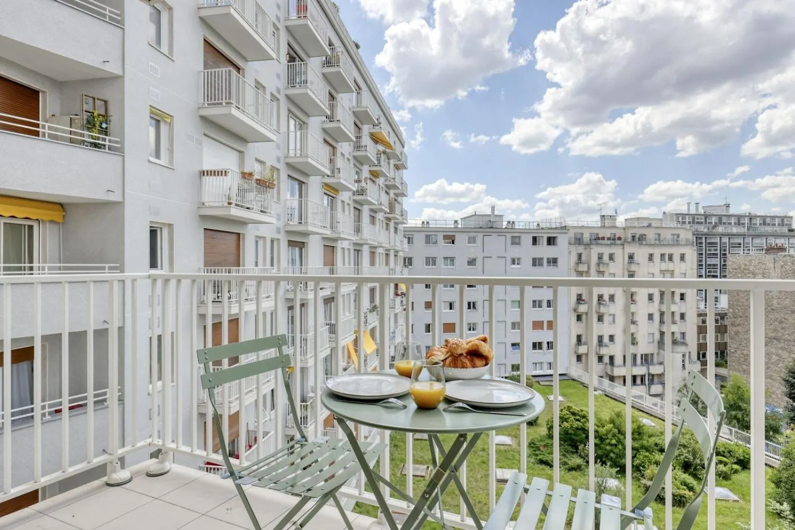 Light & Warm Flat With Balcony - Heart Of Paris 15 Διαμέρισμα 0*,  Γαλλία