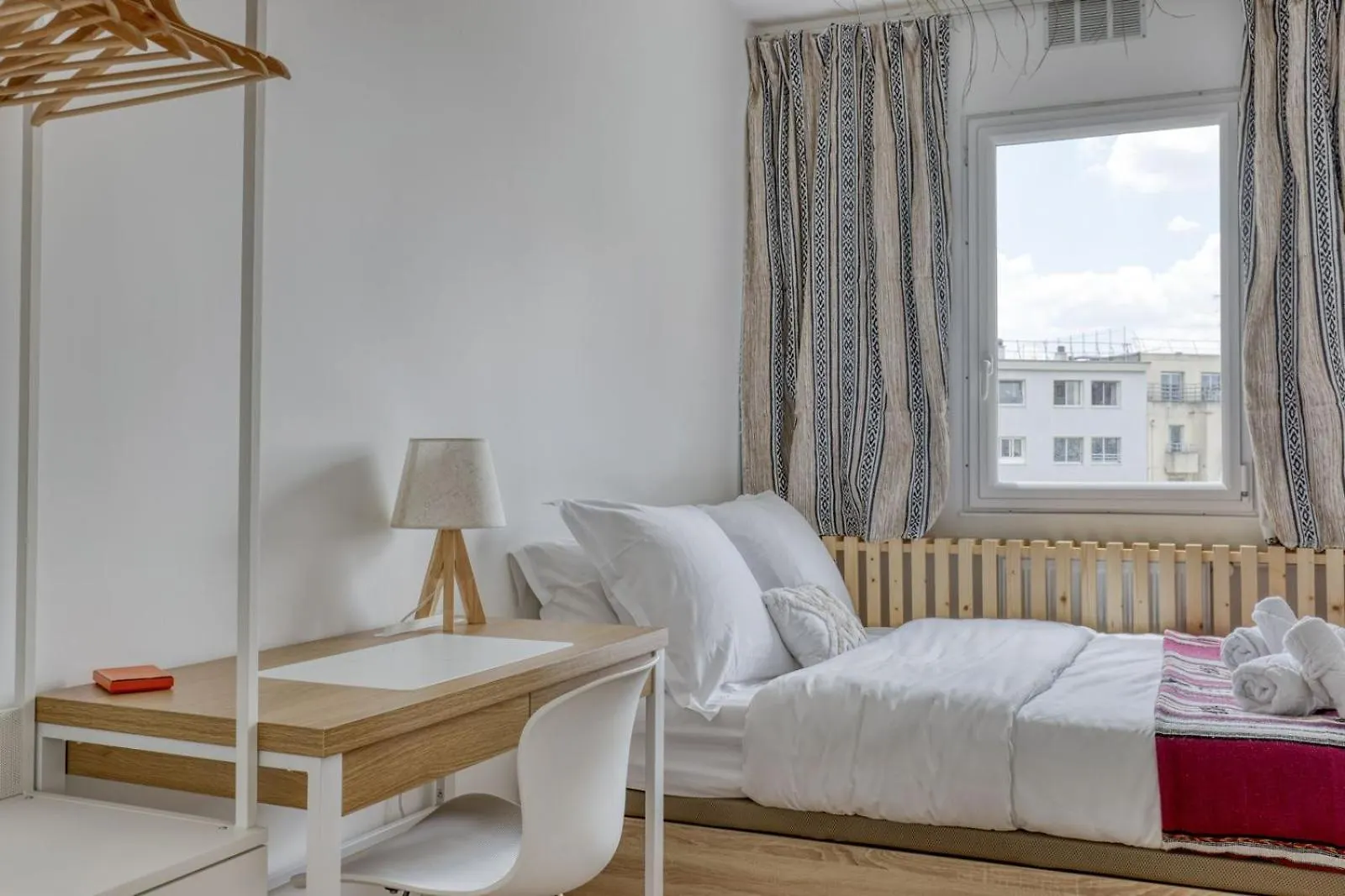 Light & Warm Flat With Balcony - Heart Of Paris 15 Apartment
